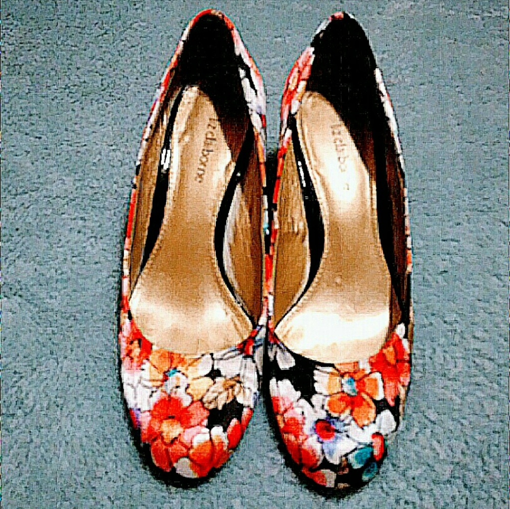 Liz Claiborne Floral Heels Size 7.5